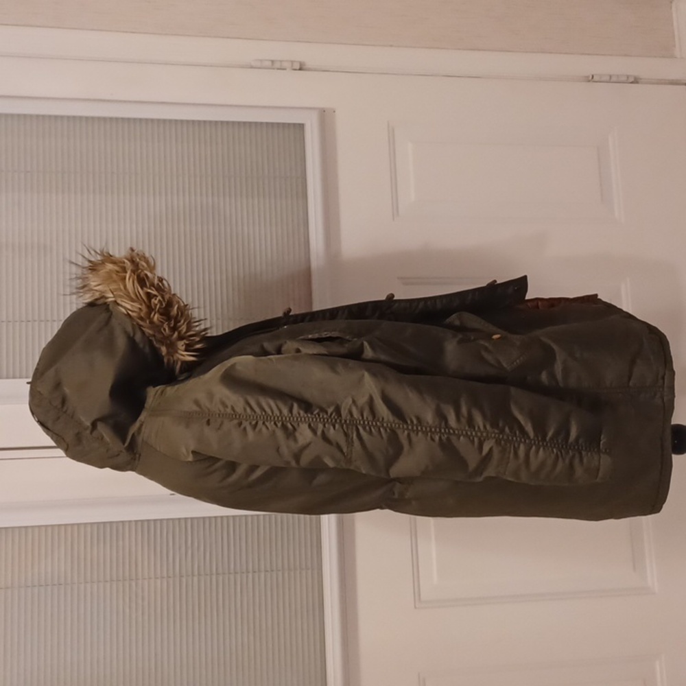 Green Winter Jacket - Size Medium - Picture 6 of 10